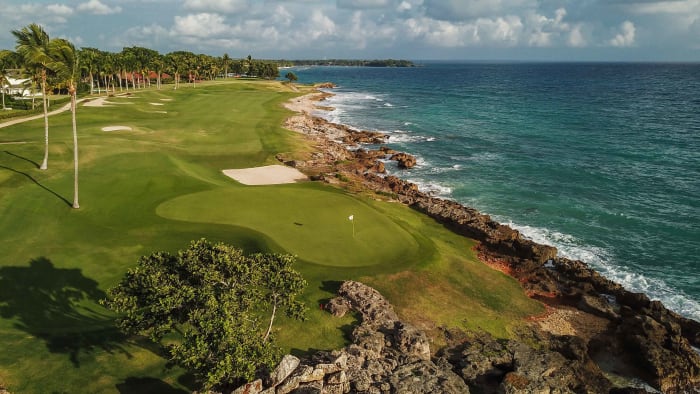 The tough 8th hole at Teeth of the Dog.